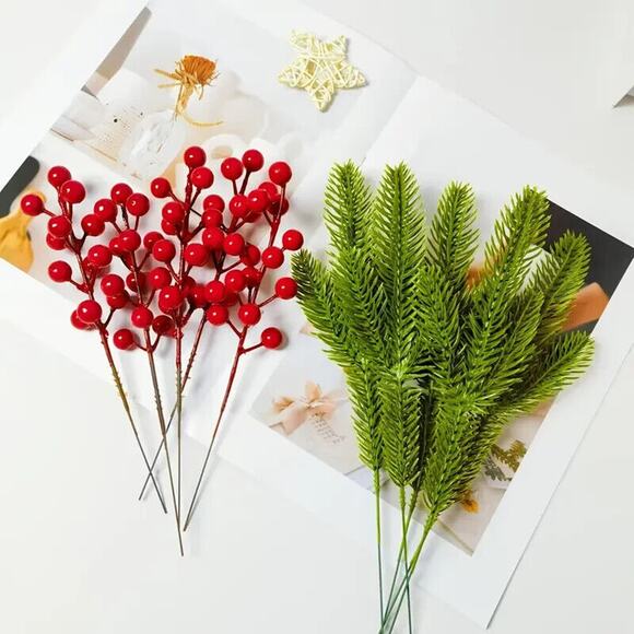 10pcs Christmas Pine Needle w/Red Berries Stem Picks DIY Winter Wreath Crafts - Picture 4 of 7